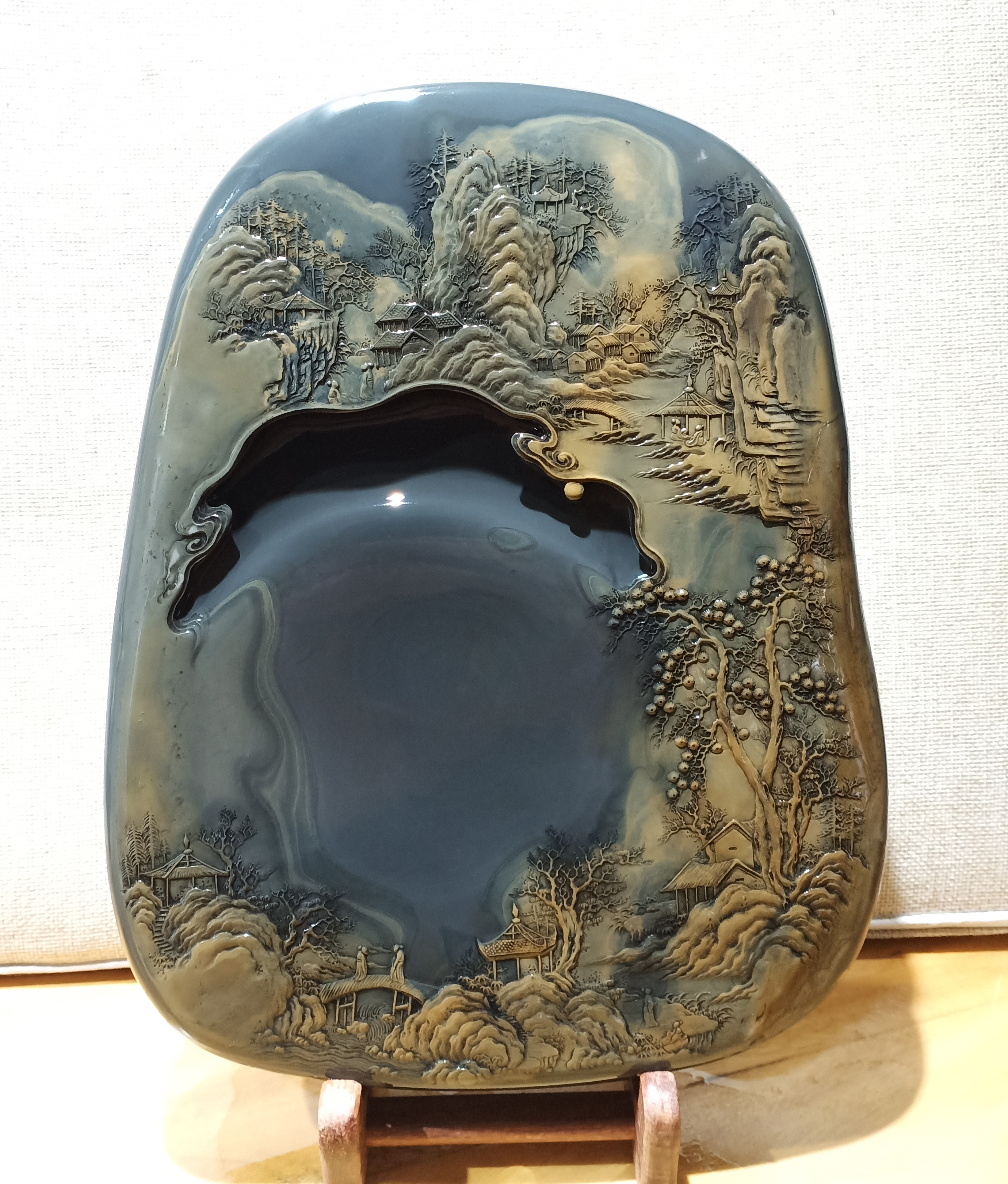  span class="ref" data-ctrid="t3w8cjhrpuki">歙砚制作技艺大师 