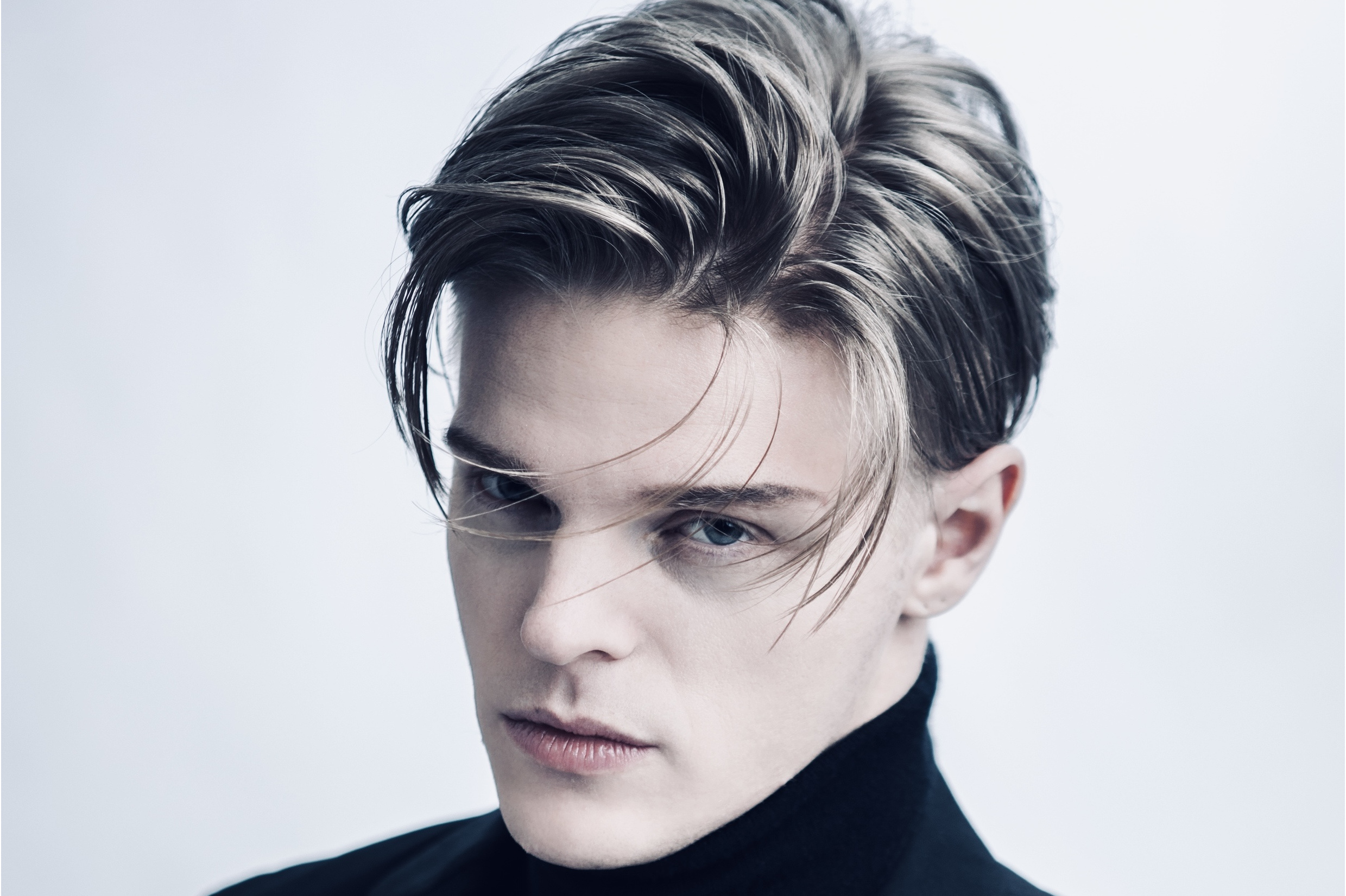  p data-id="gnwrrc3h70">芮丹尼,11月28日出生