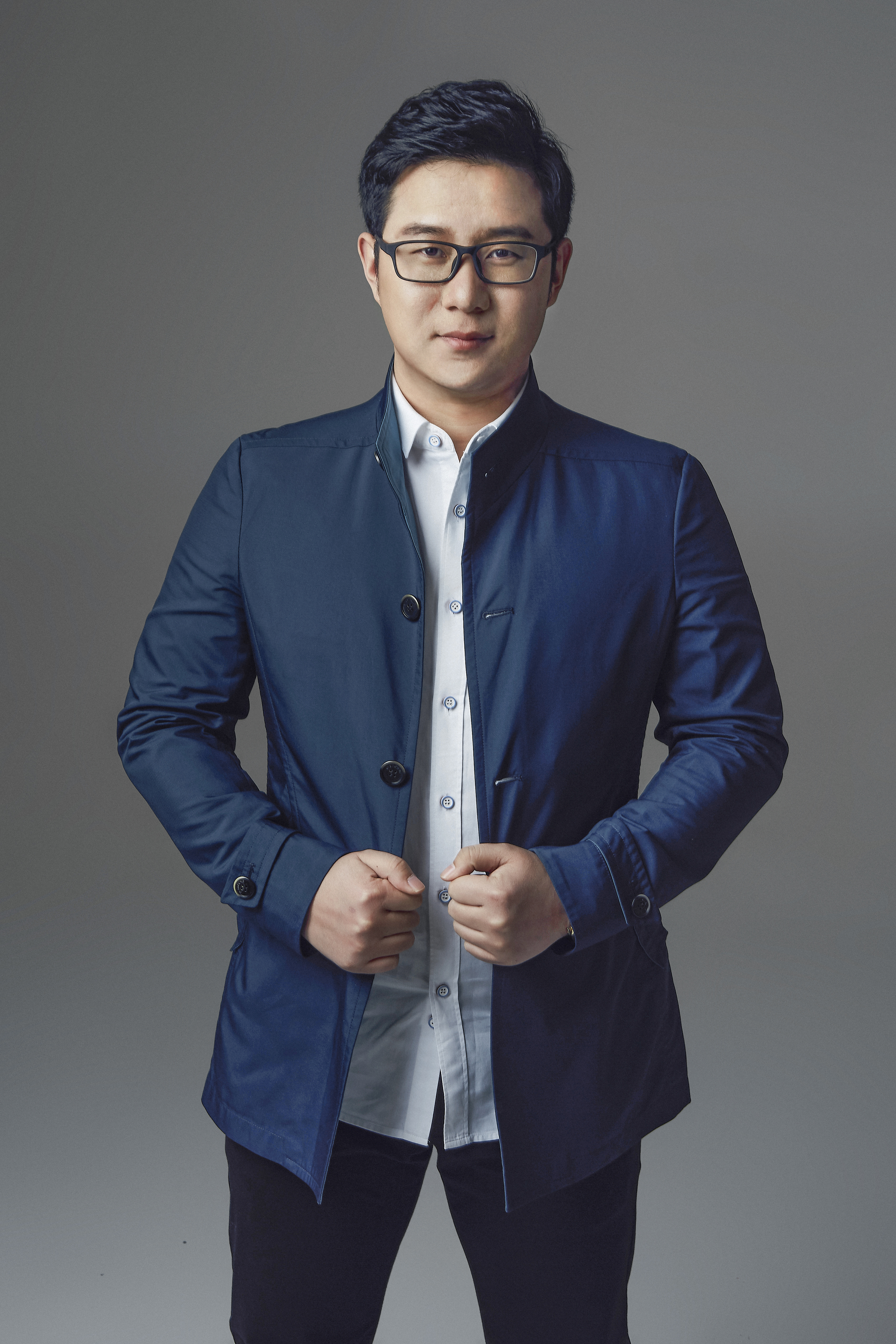 1988年出生于河南,中国内地制片人,海宁真合时代创始人<sup data