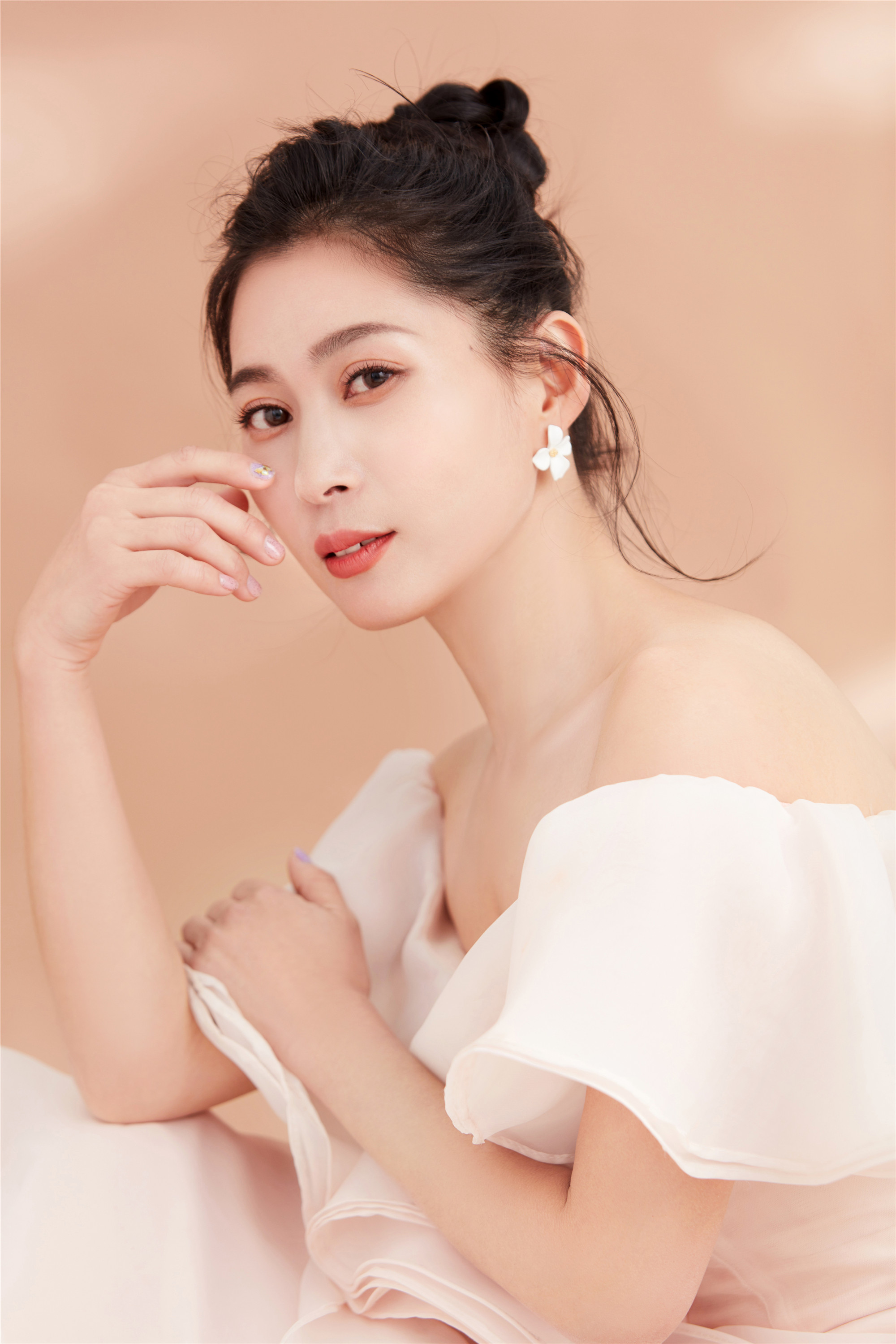  p>包美美,11月3日出生于浙江永康,中国大陆女演员.