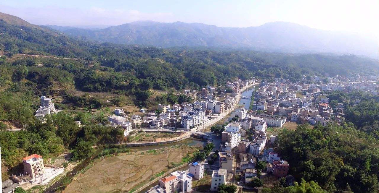  p>上砂镇,隶属于广东省揭阳市揭西县,中心位置约在东经115°7,北纬