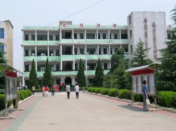  p>麻城市城东中学是 a>湖北 /a>省 a>麻城 /a>市 a>鼓楼街道 /a>办事