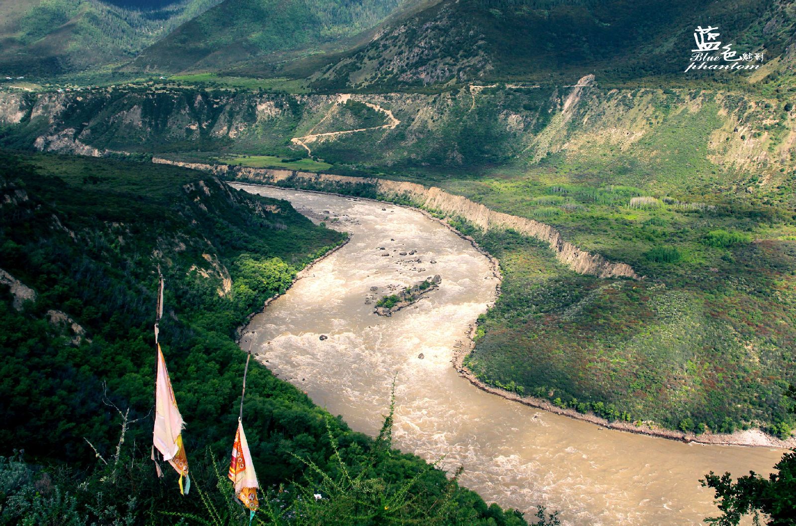 雅鲁藏布大峡谷