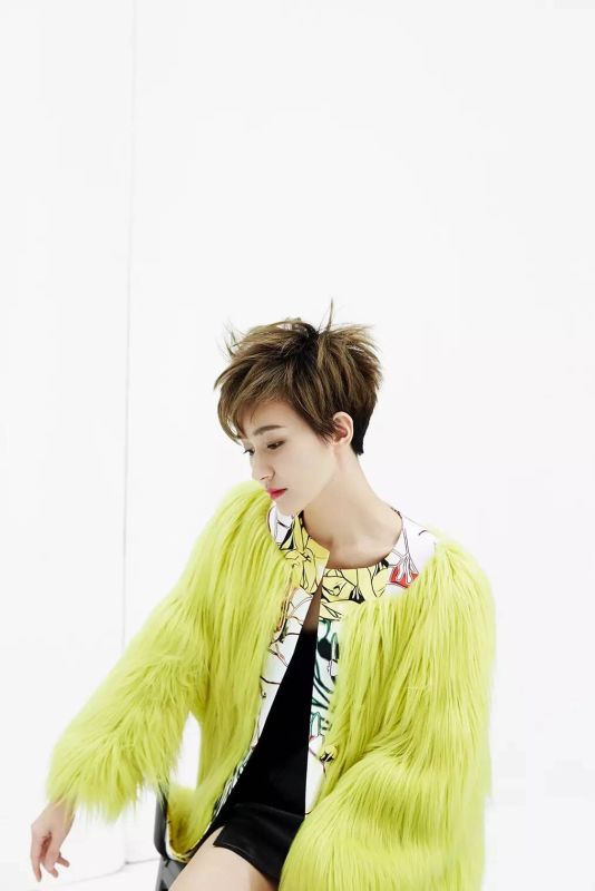  p>焦俊艳,1987年5月6日出生于安徽省马鞍山市,中国内地女演员,毕业于