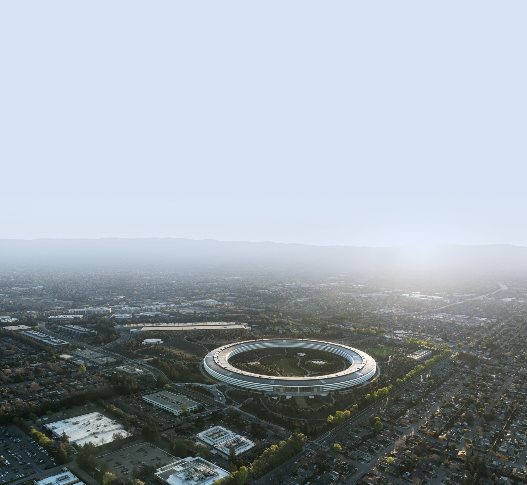  p data-id="gnx01afzfs">apple park,苹果飞船总部大楼,是美国 a