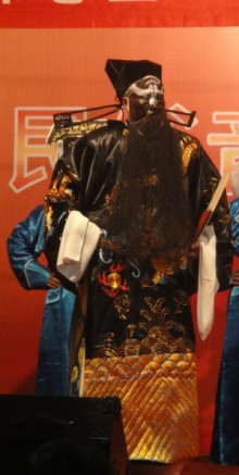 打龙袍-李学桐饰演包拯