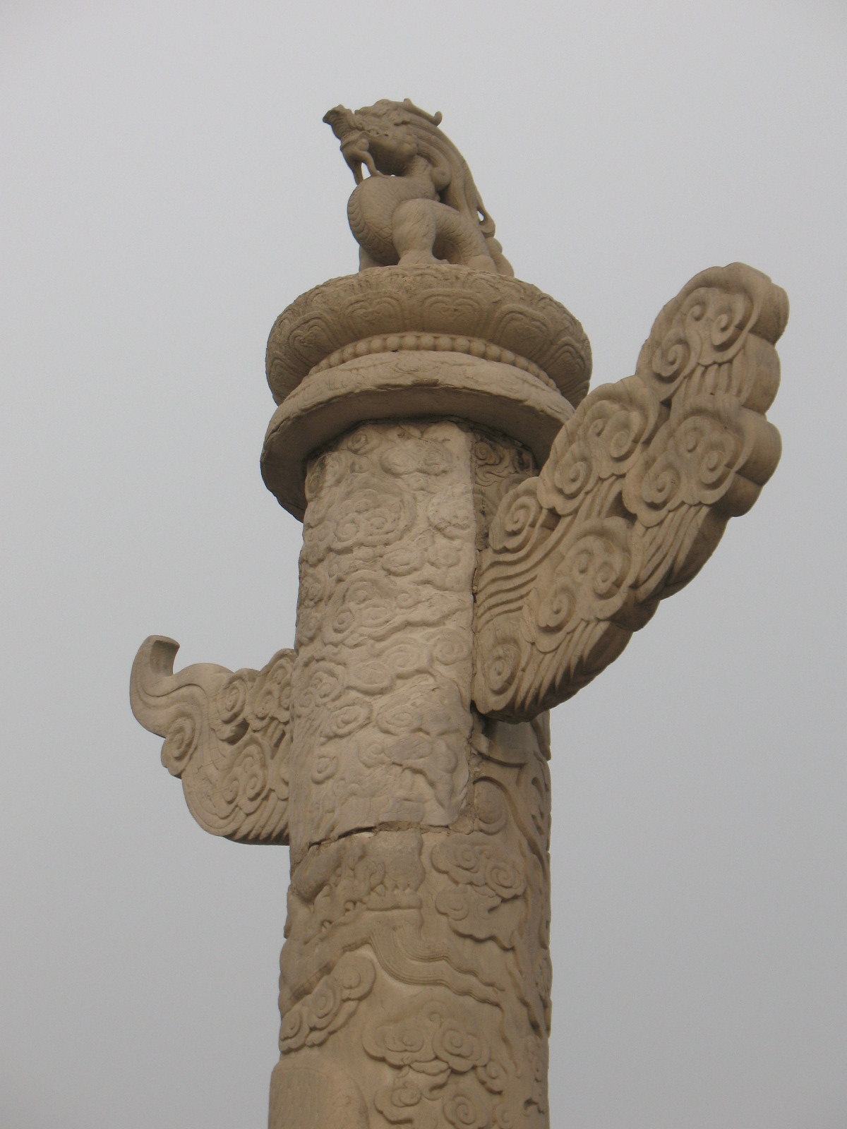  /a>前后(外内)各有一对 a target="_blank" href="/item/华表/33907"