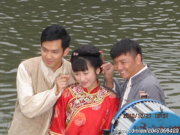 ">赖水清 /a>执导, a target="_blank" href="/item/钟汉良/135954"
