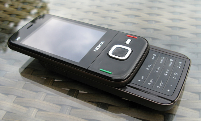 href="#" data-lemmaid="114431">诺基亚 /a>高端机型独有的双向滑盖