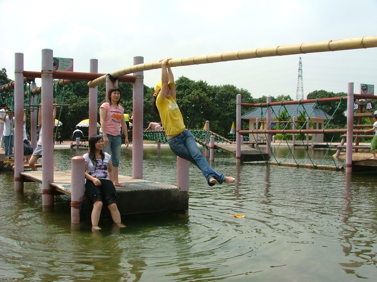  p>广州笑翻天乐园属于省级重点旅游 a href="#" data-lemmaid="