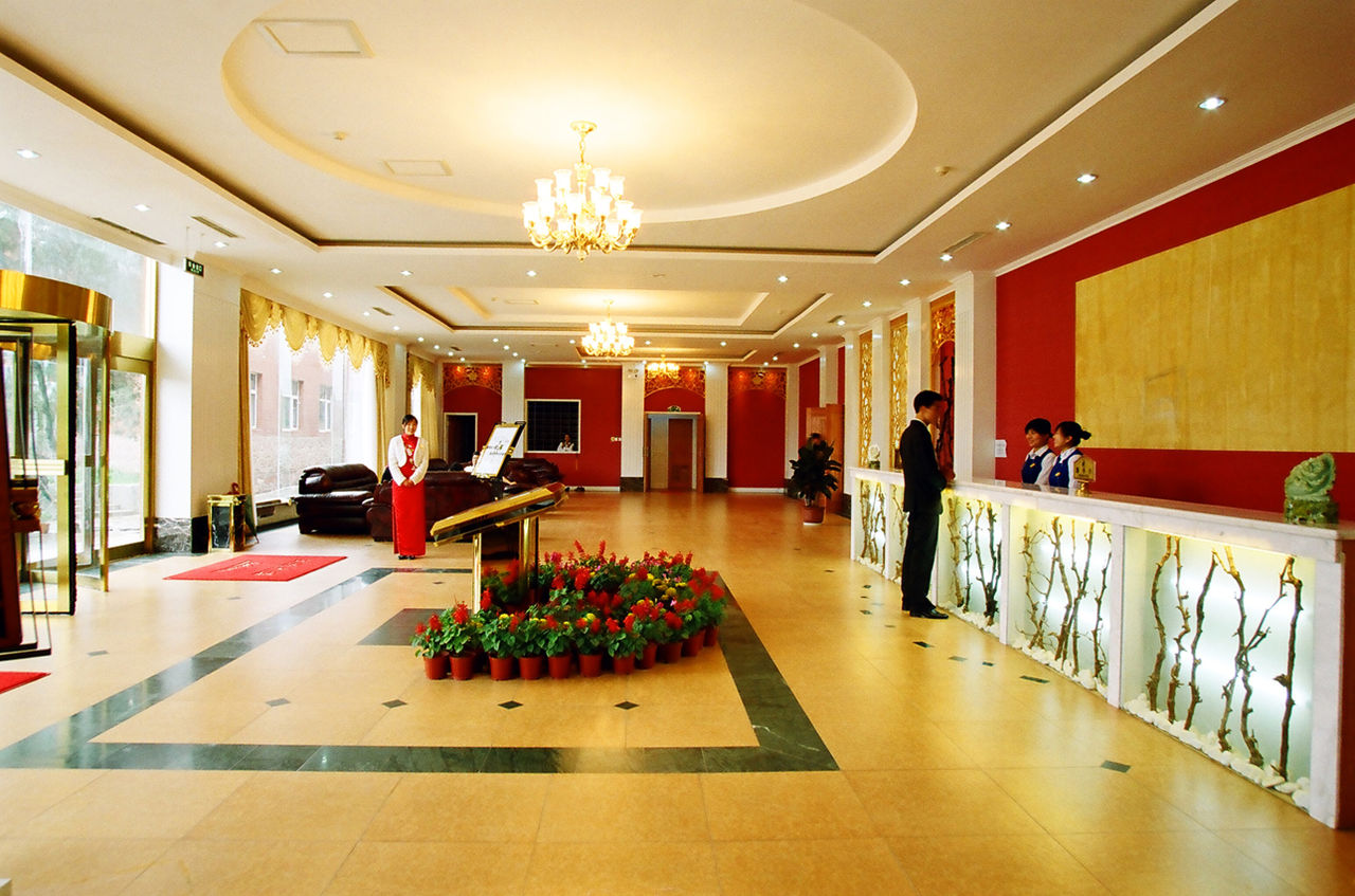 chivrqz">怀来帝曼温泉度假有限公司(简称帝曼温泉)是一家集餐饮,住宿