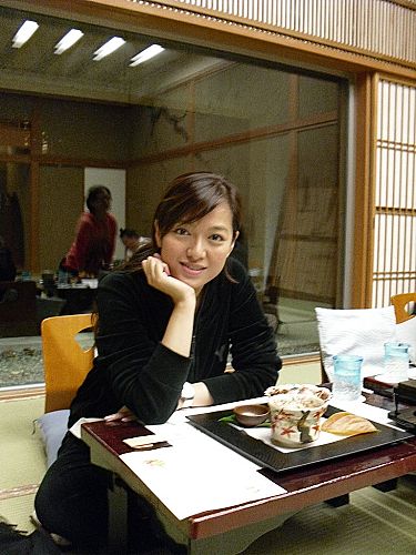  p>李珊珊( i>lee sansan /i>),1977年10月9日出生于香港,祖籍广东