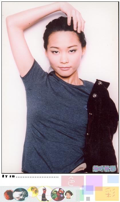  p>许美静,原名许美凤,1974年9月27日出生于新加坡,新加坡流行乐女