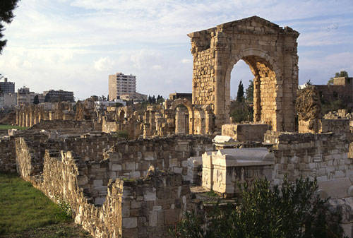 它是最雄伟的腓尼基城市,统治着一些海域,建立了象卡地兹和迦太基这样