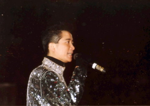 陈百强