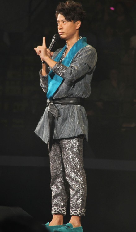  p>李克勤(hacken lee),1967年12月6日生于中国香港,籍贯广东新会崖西