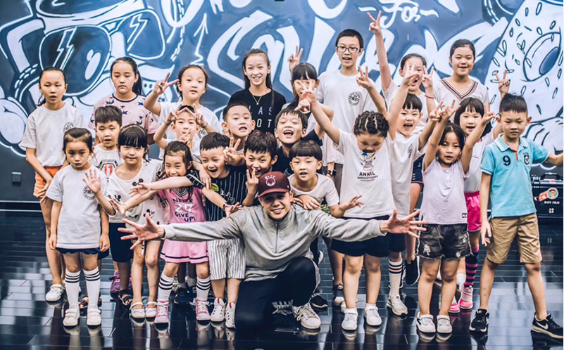  p>艺鑫,成立于2011年,品牌注册号:8511179,国际分类41,主要定位文化