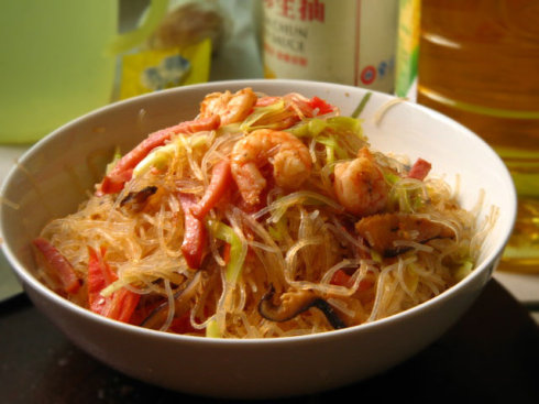  p> a href="#" data-lemmaid="12994139">虾米炒粉丝 /a>是以 a href