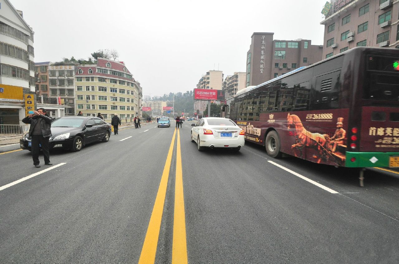 data-lemmaid="997347">郴州 /a>东门口立交桥始建于1986年, a target