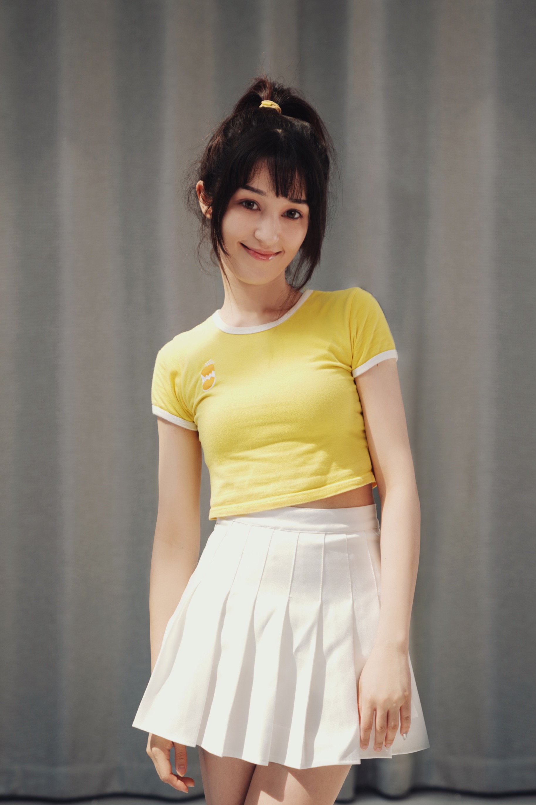 古丽米热,2001年3月