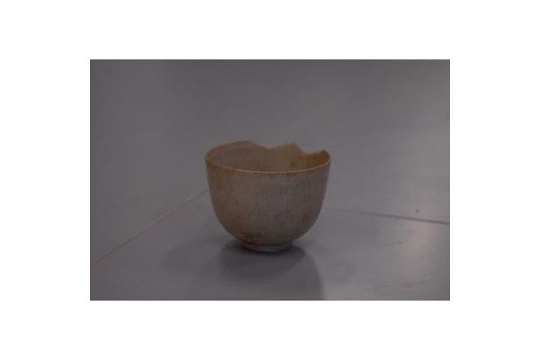  p data-id="g8q8z8">隋青釉瓷杯是一件隋代文物,现收藏于南京博物院.