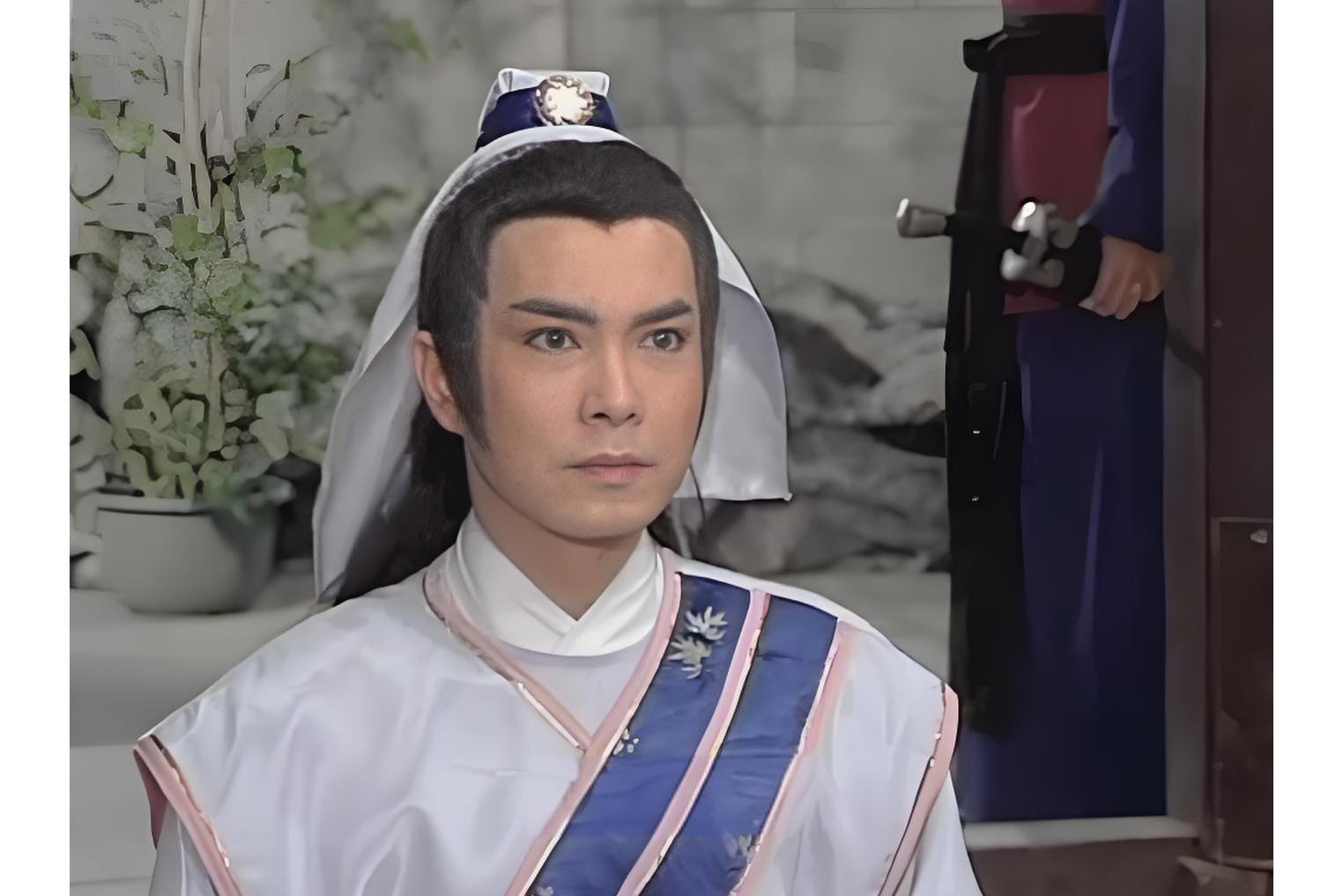 lemmaid="20124312">包青天》里的一个虚拟角色,由演员杨怀民饰演