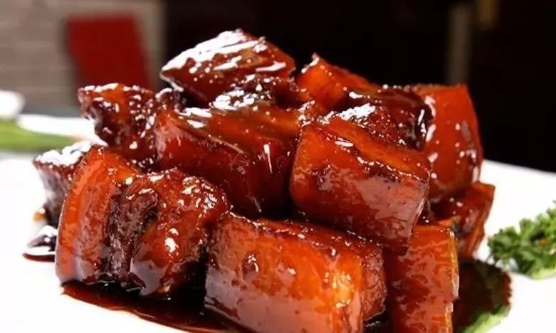 李记坛肉,始于1918年,天津人李学新到山水秀丽,风景优美的铁岭龙首山