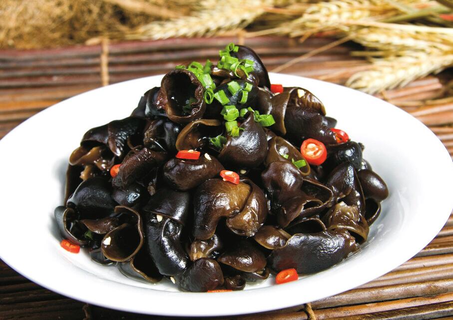 芥末黑木耳
