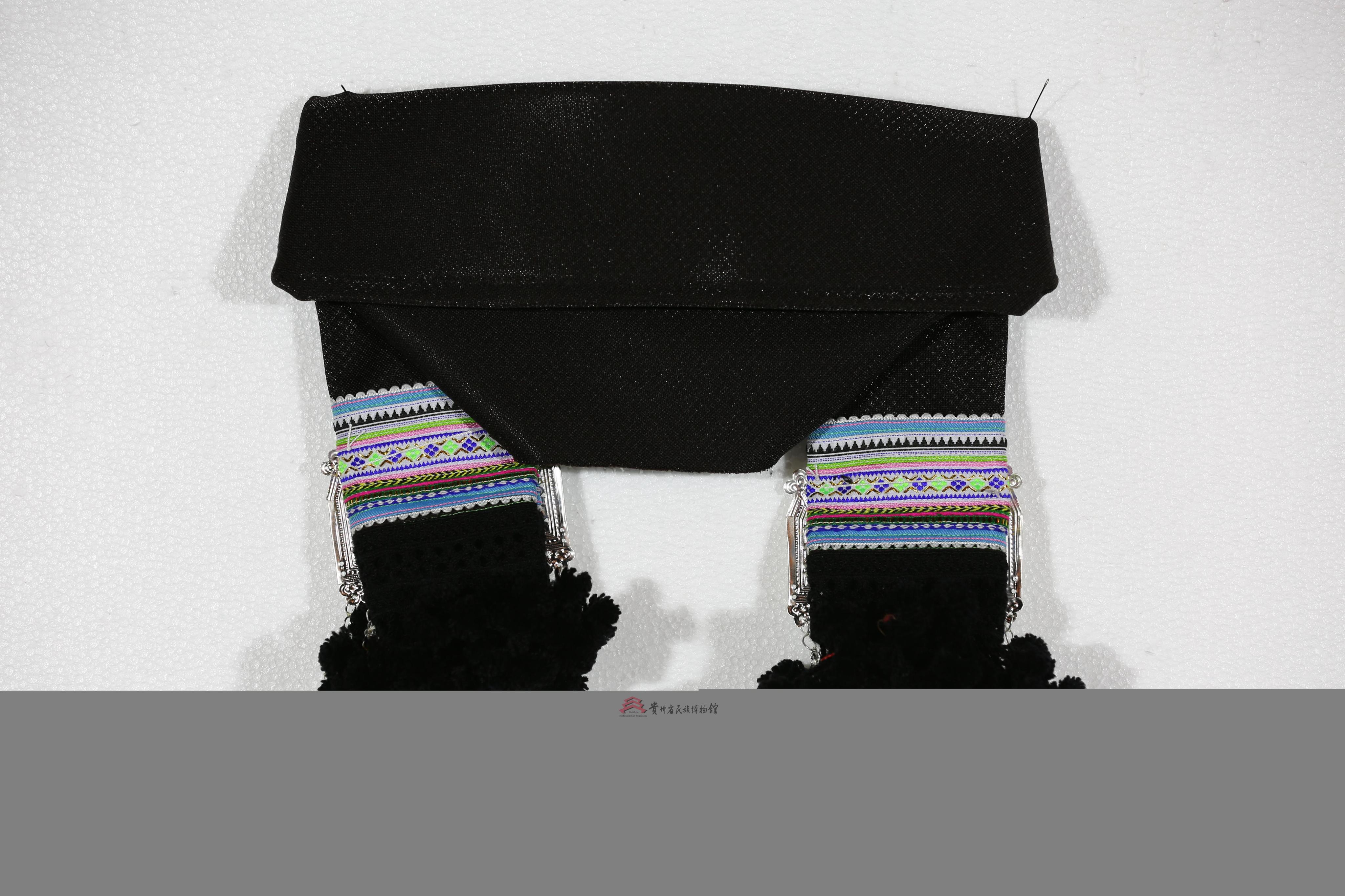 当代云南文山壮族饰瓜米坠银片便装帽子