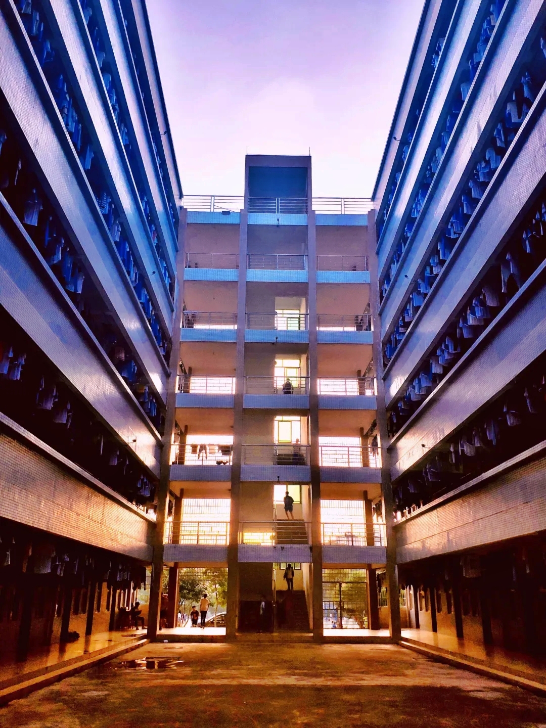 高州市第二中学