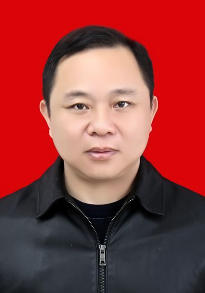  /p> p>现任岳麓区市容环境卫生维护中心党组书记,主任. /p>