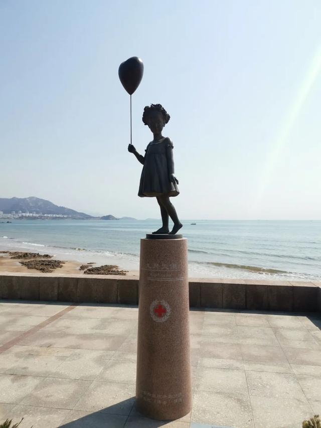  p>九月天使为青岛市城市文化地标雕塑.