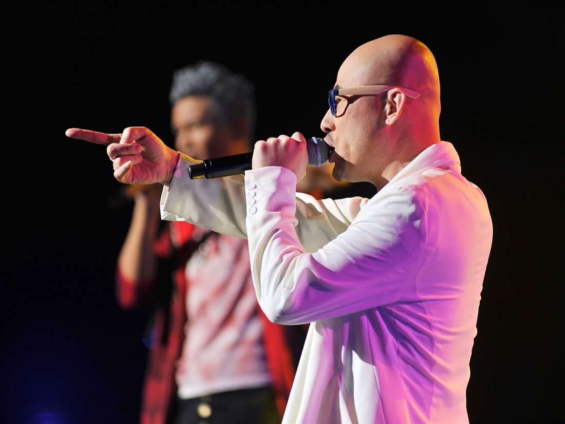  p>《狐狸爱上熊》由胡力 a target="_blank" href="/item/创作