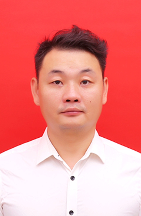 杨帆