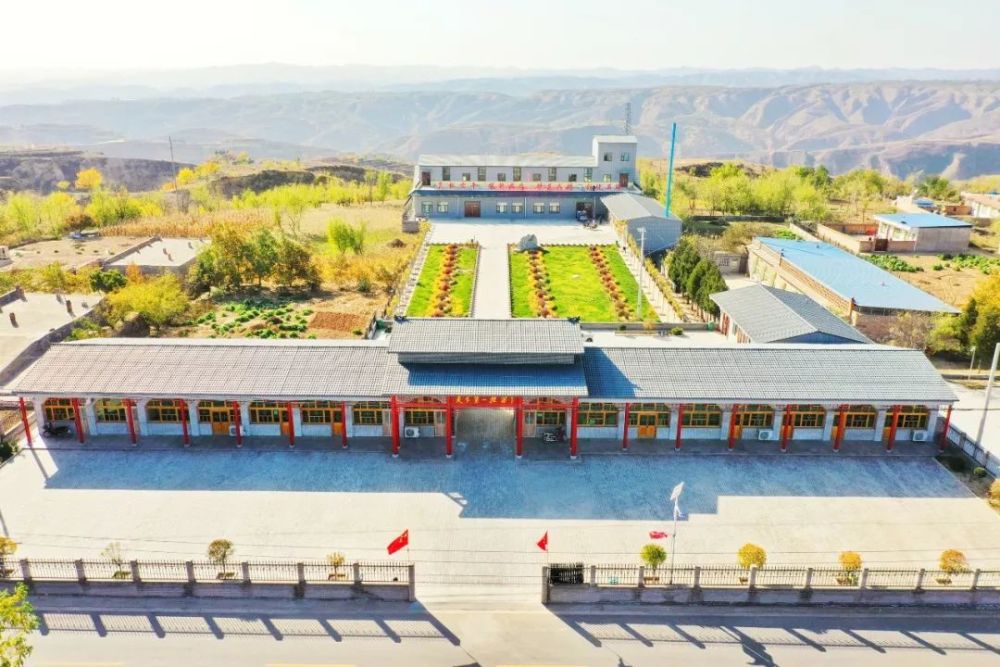 target="_blank" href="/item/吴堡县/4612920" data-le