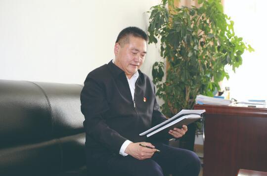  p>吴德胜,青海省海东市乐都区副区长(挂职),中国信达资产管理股份