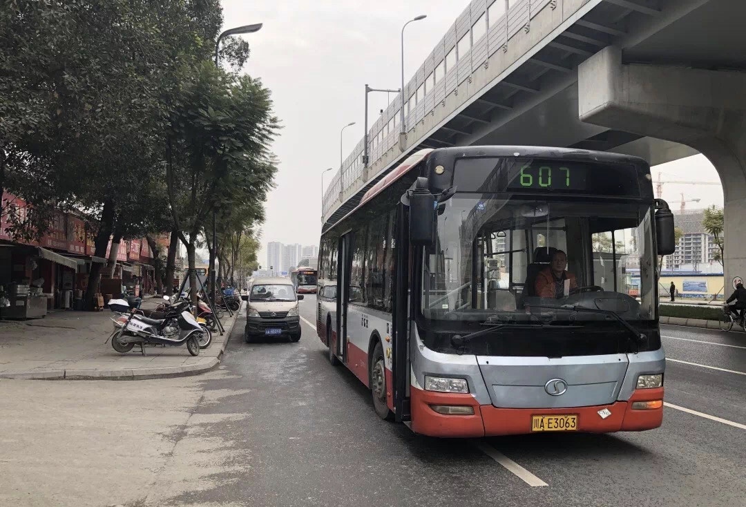 成都公交607路