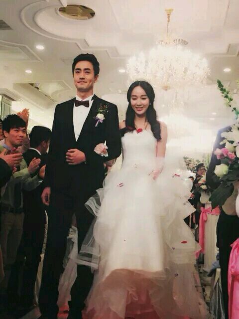  p>娄艺潇(loura),1988年12月27日出生于辽宁省 a target="_blank"