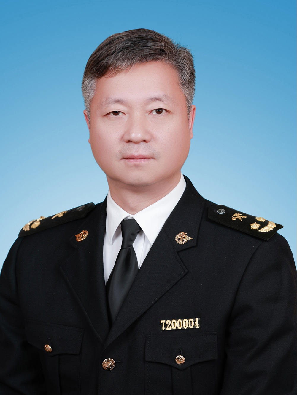 id="t2nipkjma8hy">现任南宁海关副关长,党委委员.