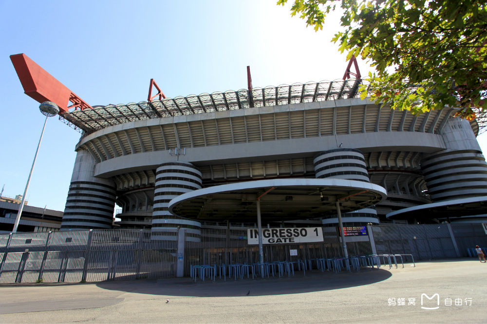  p>朱塞佩·梅阿查球场(stadio giuseppe meazza),又名圣西罗球场(san