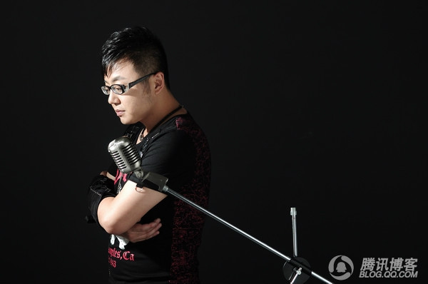  p data-id="gnwfsti5vo">南风,原名姜海龙,中国内地原创歌手.