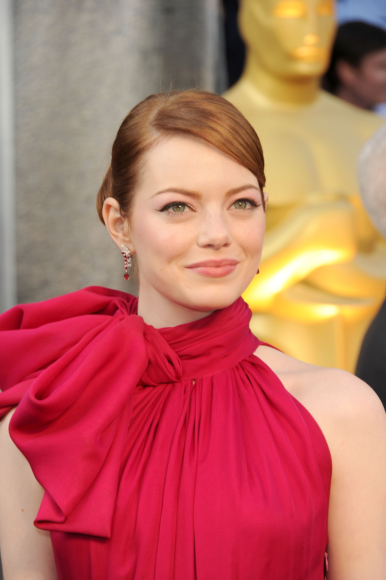  p>艾玛·斯通(emma stone),1988年11月6日出生于美国亚利桑那州斯