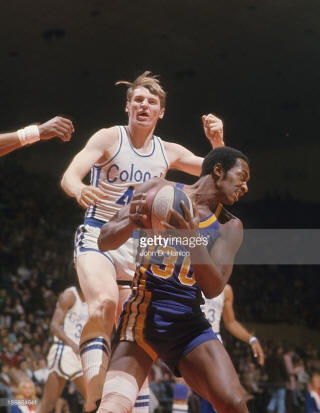  p>乔治·麦金尼斯(george mcginnis),1950年8月12日出生于美国 a