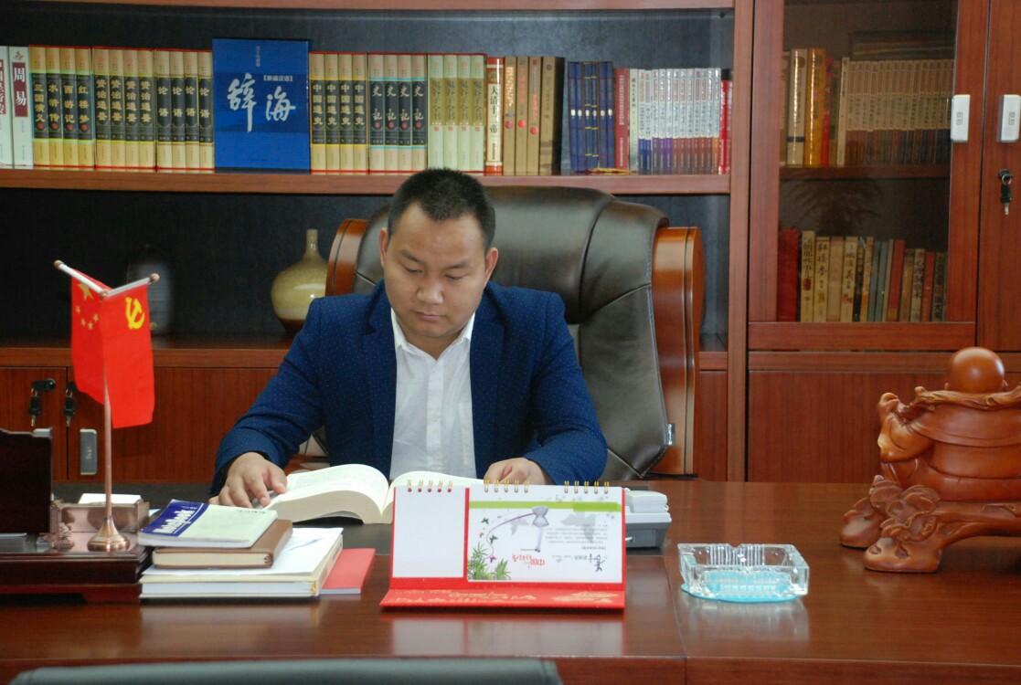 刘传治,男,陕西镇安县人,<a target="