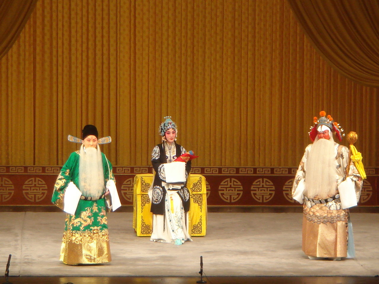  p data-id="gnwpagnkdo">《二进宫》是传统京剧《龙凤阁》中的一出