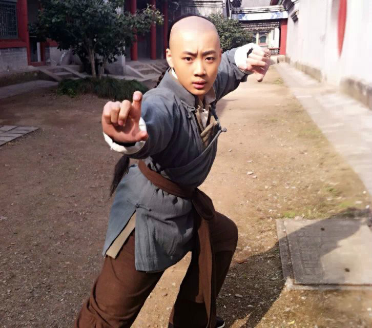 铁猴子传奇之边城困兽