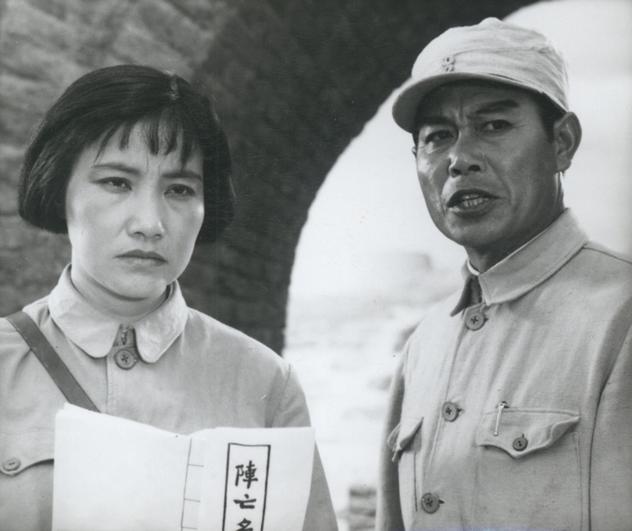 摇篮》是上海电影制片厂摄制的战争剧情片,由 a target="_blank" href