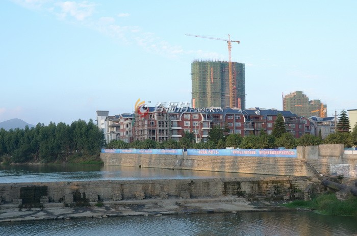 香溪美地位于福清市虎溪畔,总建筑面积近28