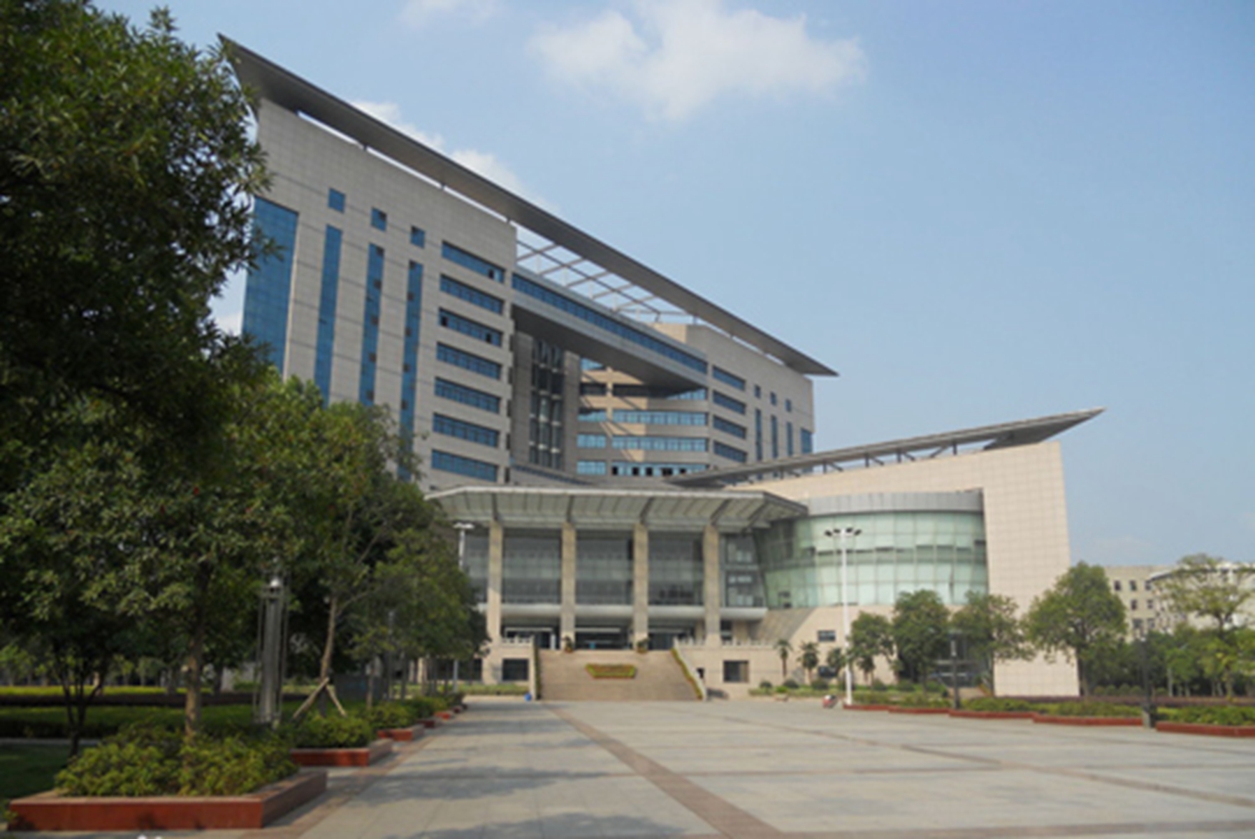 湖北大学