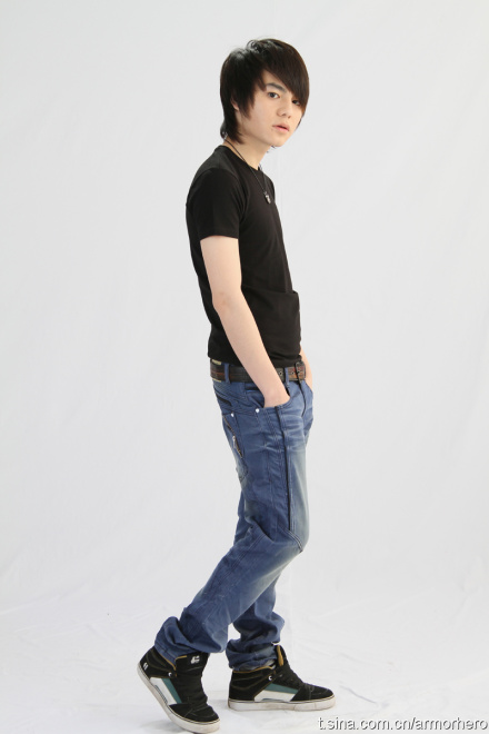  p data-id="gnt534ul0h">李巍,中国内地歌手, a target="_blank"